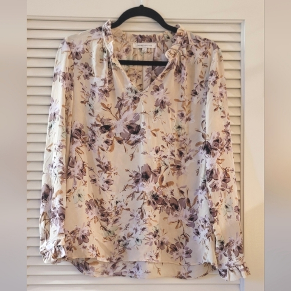 Rose + Olive - Floral Ruffle Lightweight Long-Sleeve Blouse